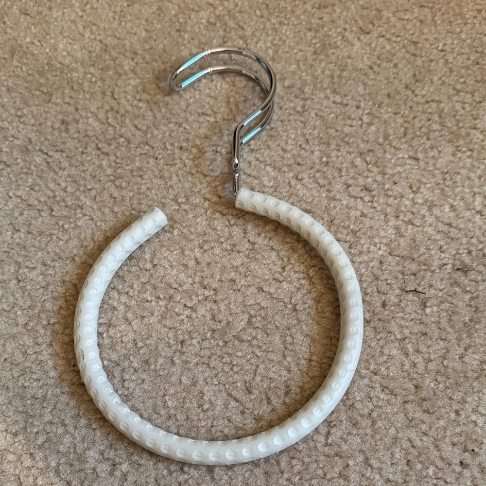 Tie/Scarf/Belt Hanger